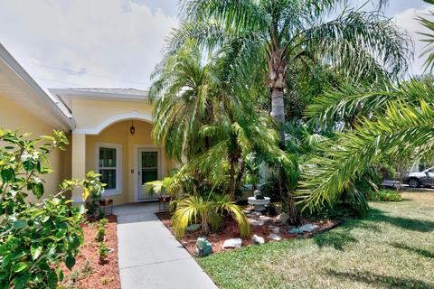 471 High Hawk Cir, Vero Beach, FL 32962