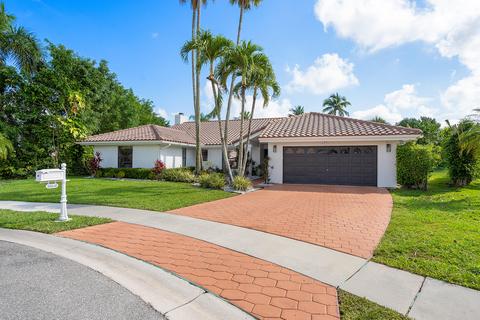 20640 Bay Brooke Ct, Boca Raton, FL 33498