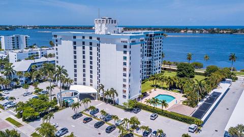3800 Washington Rd #811, West Palm Beach, FL 33405