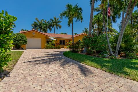 2211 NE 41st St, Lighthouse Point, FL 33064