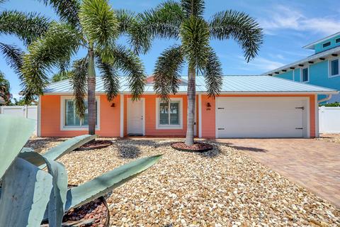 490 SW Beachway Ave, Palm City, FL 34990