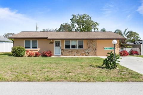 6571 SE Clairmont Pl, Hobe Sound, FL 33455