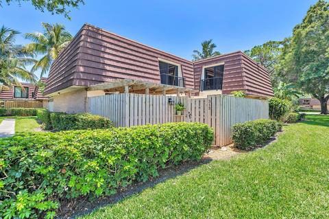 313 3rd Ln, Palm Beach Gardens, FL 33418