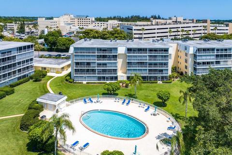 250 John F Kennedy Dr #303, Atlantis, FL 33462