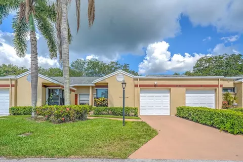 4561 Discovery Ln #15, West Palm Beach, FL 33417