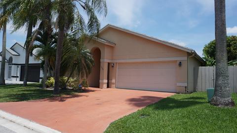 1456 Waterway Cove Dr, Wellington, FL 33414