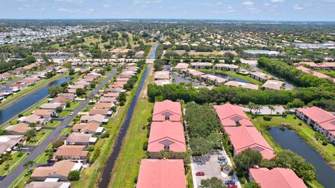 5187 Europa Dr #N, Boynton Beach, FL 33437