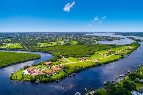 177 SE Fiore Bello, Port Saint Lucie, FL 34952