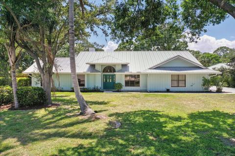 1146 SW Magnolia Bluff Dr, Palm City, FL 34990