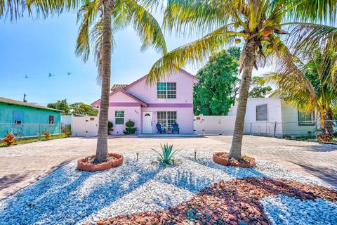916 State St, Lake Worth, FL 33461