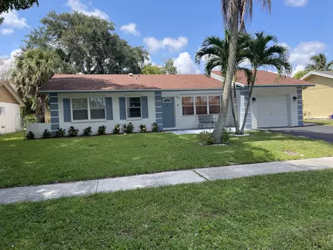 9537 Saddlebrook Dr, Boca Raton, FL 33496