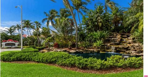6032 Seminole Gardens Cir, Riviera Beach, FL 33418