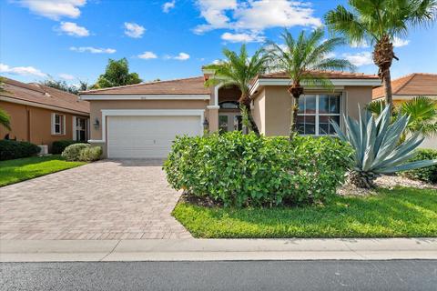 4210 Imperial Isle Dr, Lake Worth, FL 33449