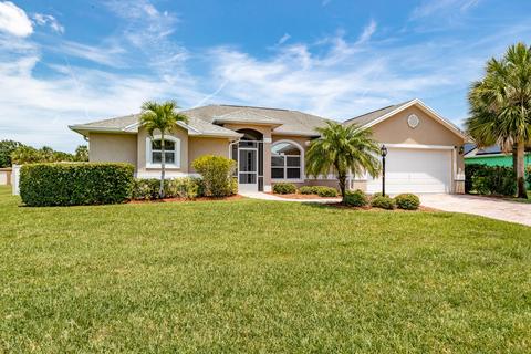5745 Riverboat Sw Cir, Vero Beach, FL 32968