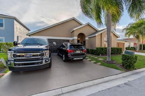 1451 Waterway Cove Dr, Wellington, FL 33414