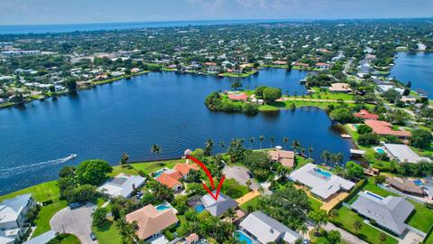 917 SW 38th Ct, Boynton Beach, FL 33435
