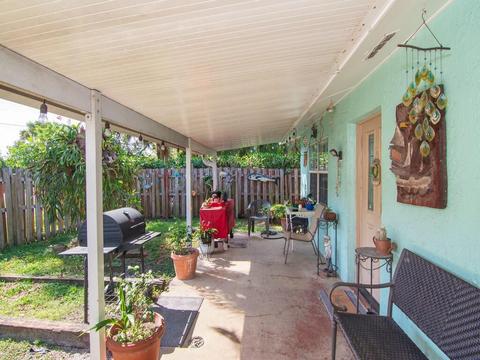 2951 SE Hawthorne St, Stuart, FL 34997 photo 1