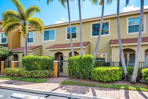 163 Monterey Bay Dr, Boynton Beach, FL 33426