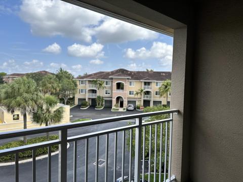 6410 Emerald Dunes Dr #301, West Palm Beach, FL 33411