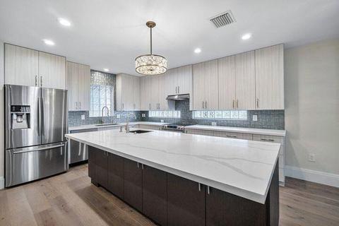 122 SE 6th Ave #4, Delray Beach, FL 33483