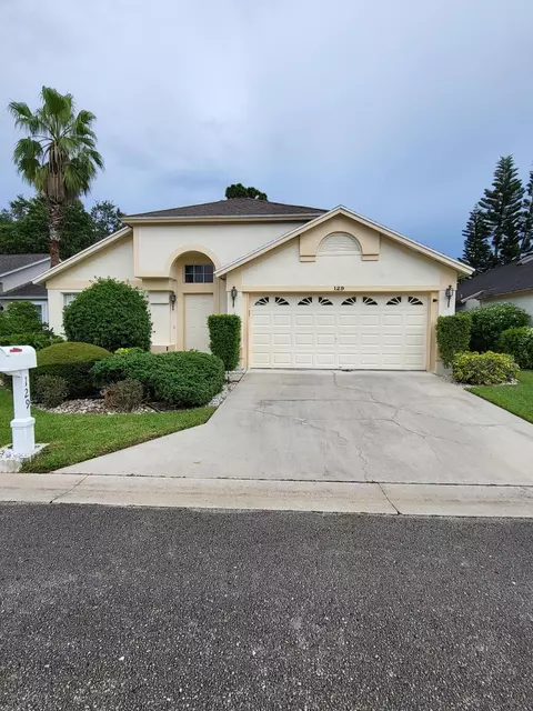 129 Hammocks Ct, Greenacres, FL 33413
