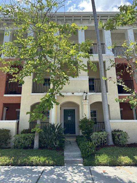 724 SW 1st Ave, Pompano Beach, FL 33060