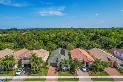 1268 SE Fleming Way, Stuart, FL 34997