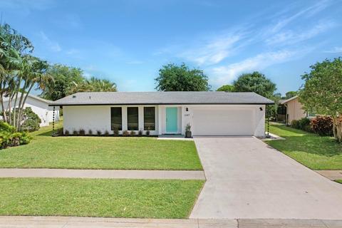 6387 Country Wood Way, Delray Beach, FL 33484