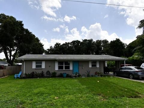 1703 Edgevale Rd, Fort Pierce, FL 34982