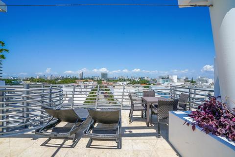 1437 Collins Ave #PH23, Miami Beach, FL 33139