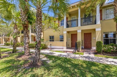 4720 Mimosa Pl #910, Coconut Creek, FL 33073