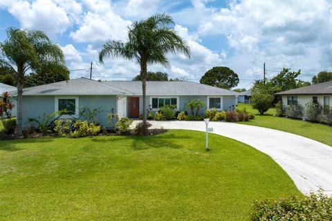 458 SE Lamon Ln, Port Saint Lucie, FL 34983