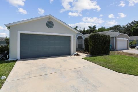 55 Bentwater Cir, Boynton Beach, FL 33426