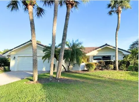 6769 Villas Dr E, Boca Raton, FL 33433