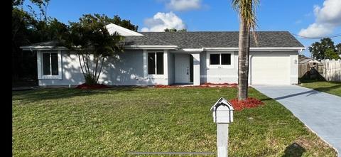 205 SE Whitmore Dr, Port Saint Lucie, FL 34984