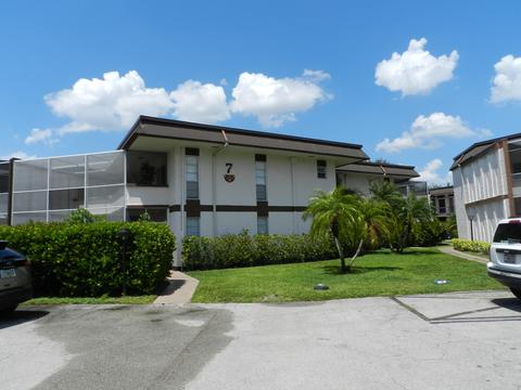 7 Greenway Vlg N #109, Royal Palm Beach, FL 33411