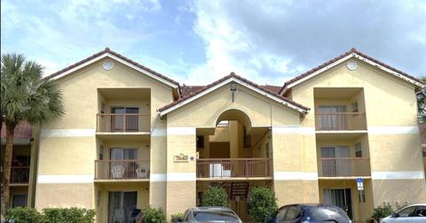 7640 Westwood Dr #418, Tamarac, FL 33321