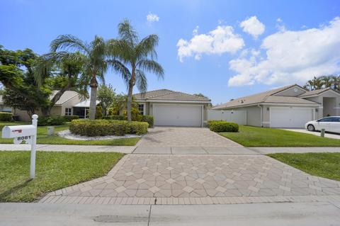 8081 Palm Gate Dr, Boynton Beach, FL 33436
