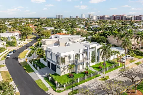 498 NE Mizner Blvd, Boca Raton, FL 33432