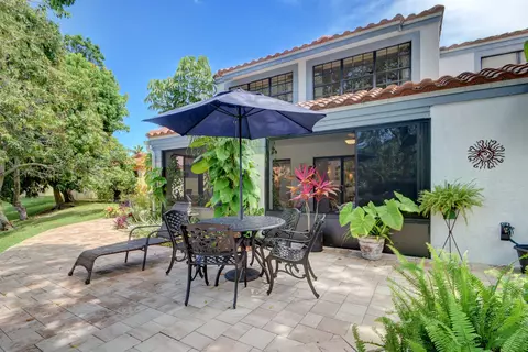 143 Island Way, West Palm Beach, FL 33413