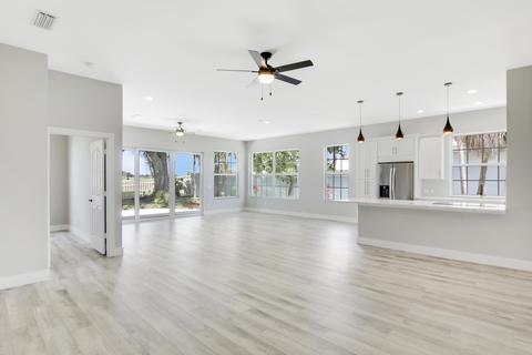 975 Bear Island Cir, West Palm Beach, FL 33409