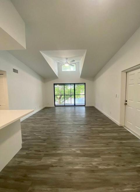 712 Sunny Pine Way #B3, Greenacres, FL 33415