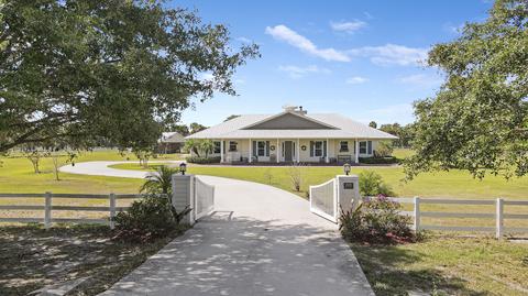18003 Bridle Way, Port Saint Lucie, FL 34987