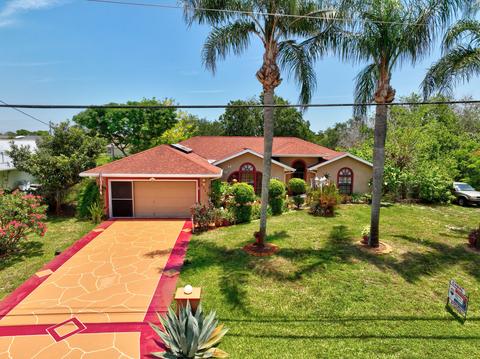 2577 SW Chestnut Ln, Port Saint Lucie, FL 34953