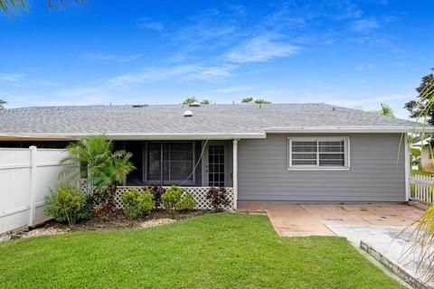 9015 SE Hobe Ridge E Ave, Hobe Sound, FL 33455