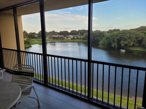 5188 Woodland Lakes Dr #332, Palm Beach Gardens, FL 33418