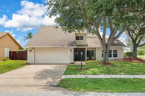 8281 Blue Cypress Dr, Lake Worth, FL 33467