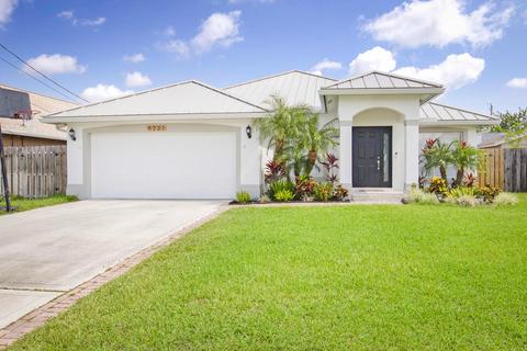 6221 Lucerne St, Jupiter, FL 33458