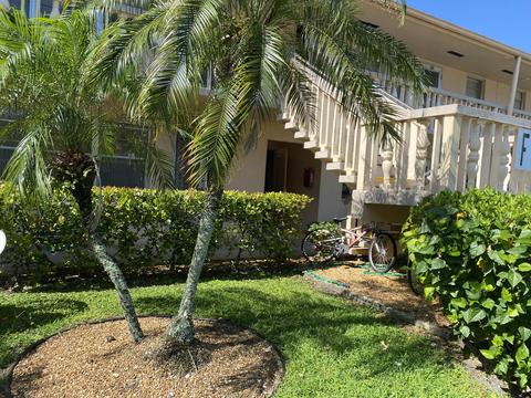 86 Hastings F, West Palm Beach, FL 33417
