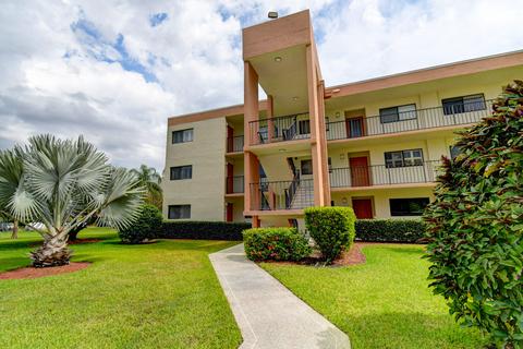 5598 Witney Dr #201, Delray Beach, FL 33484